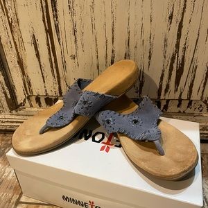 Ladies leather sandals